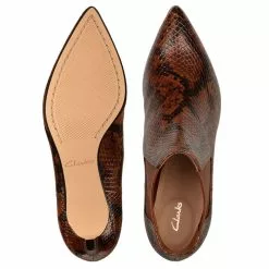 Clarks Women's Laina55 Boot 2 In Dark Tan -Outdoor Shoes Shop c l cl 26151363 1260 4 1100x