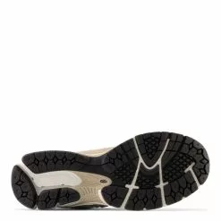 New Balance Women's 1906R In Mindful Grey With Moonbeam And Silver Metallic -Outdoor Shoes Shop nb m1906rw 1589 4 1100x